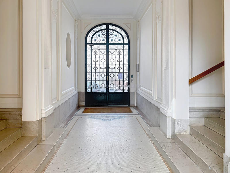 Appartement - 120 m² - 5 pièces