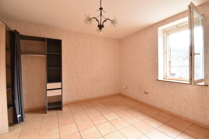 Maison en pierre - 251 m² - 10 pièces