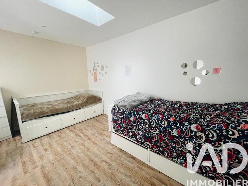 Maison - 181 m² - 8 pièces