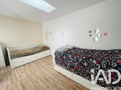 Maison - 181 m² - 8 pièces