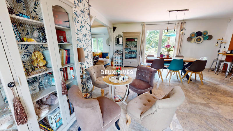 Villa - 167 m² - 6 pièces