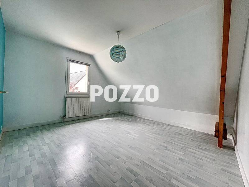 Maison - 180 m² - 8 pièces