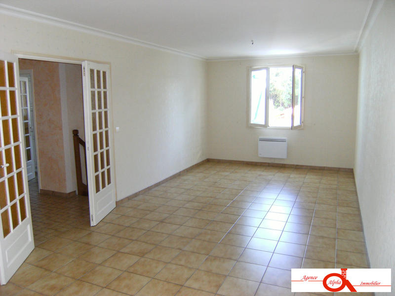 Maison - 180 m² - 7 pièces