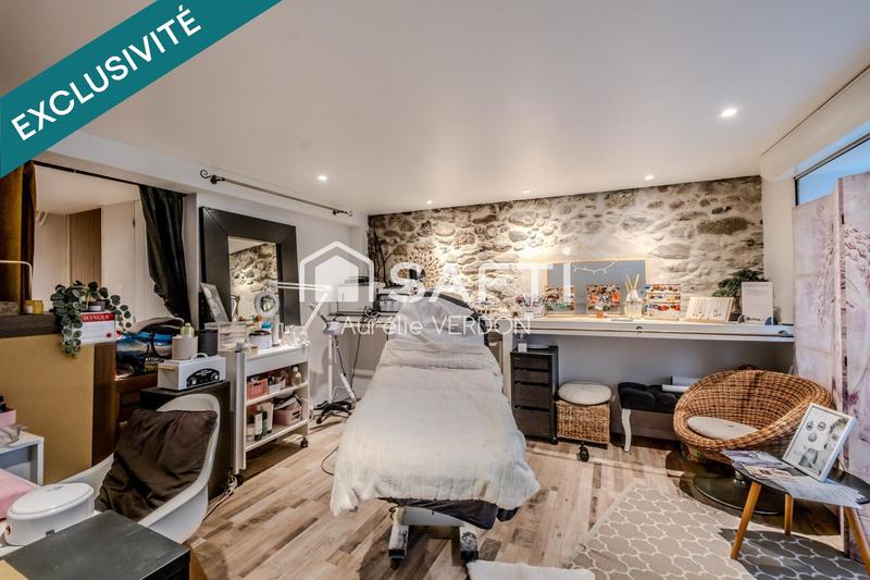 Maison - 260 m² - 7 pièces