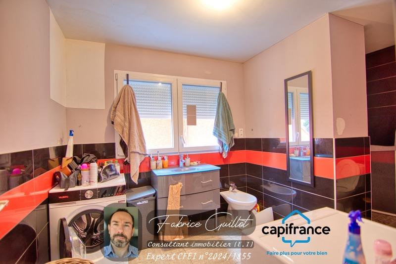 Maison - 241 m² - 7 pièces