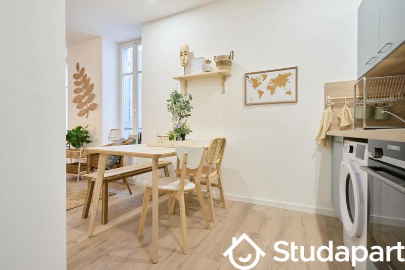 Chambre - 10 m² - 1 pièce