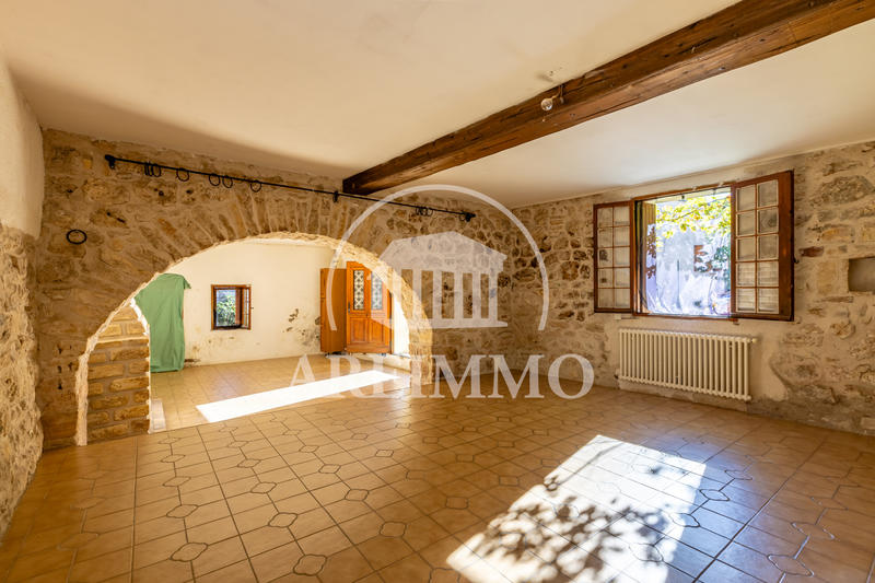 Maison - 208 m² - 7 pièces