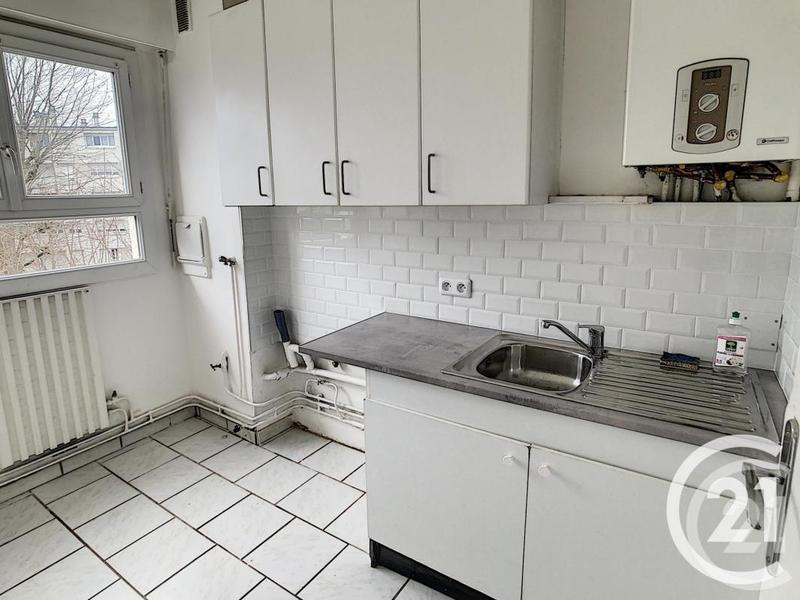 Studio - 30 m² - 1 pièce