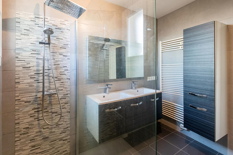 Immeuble - 96 m² - 12 pièces