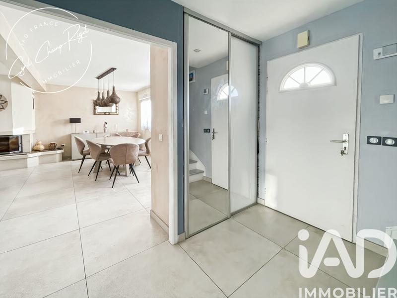 Maison - 180 m² - 8 pièces