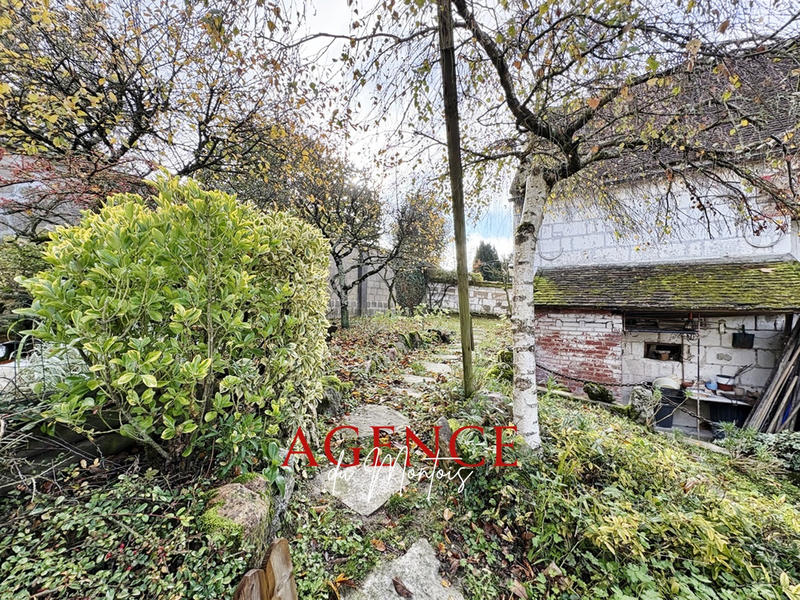 Maison - 180 m² - 5 pièces