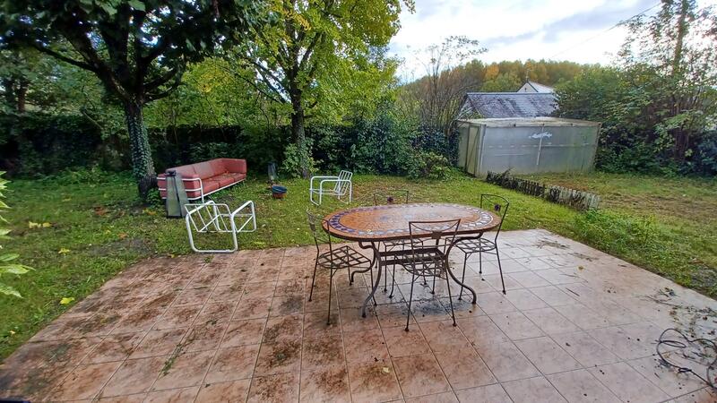 Maison ancienne - 223 m² - 8 pièces