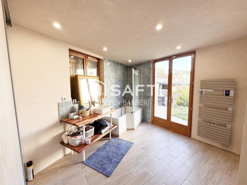 Maison - 225 m² - 8 pièces