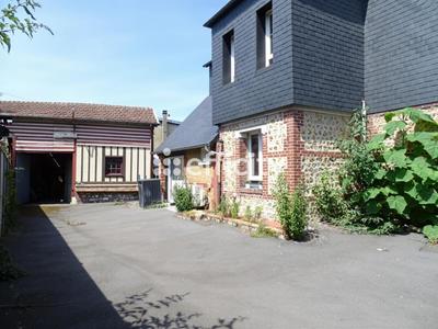 Maison - 209 m² - 10 pièces