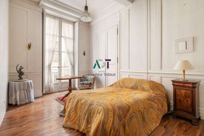 Appartement - 163 m² - 6 pièces