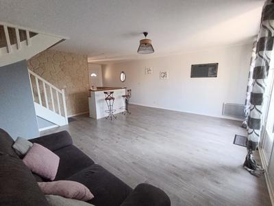 Maison - 96 m² - 6 pièces