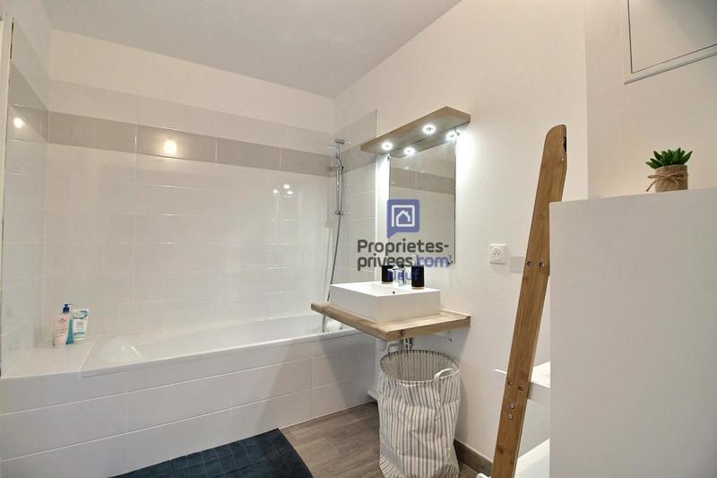 Appartement - 85 m² - 4 pièces