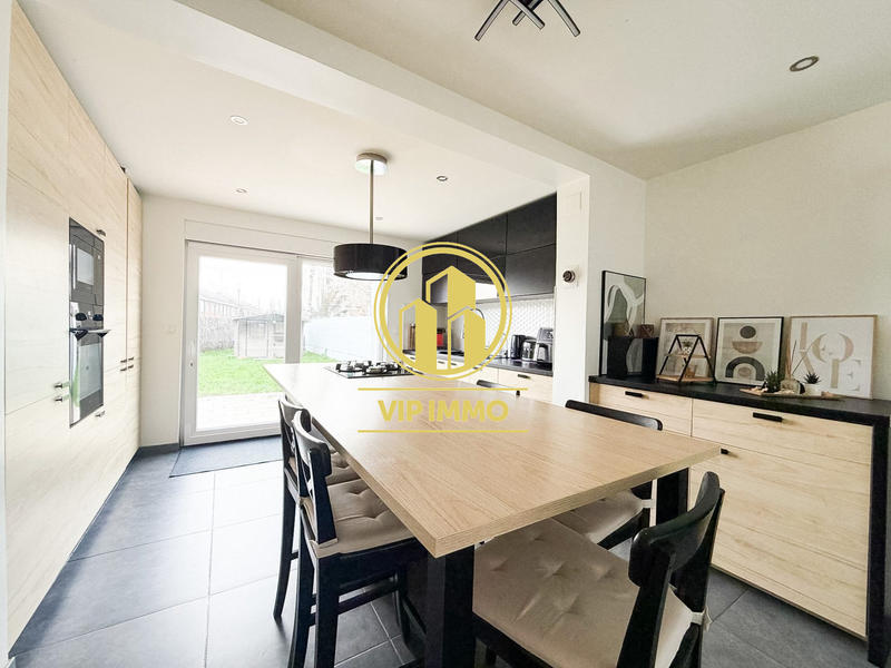 Maison - 130 m² - 7 pièces