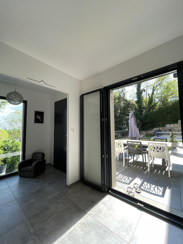 Maison - 220 m² - 6 pièces