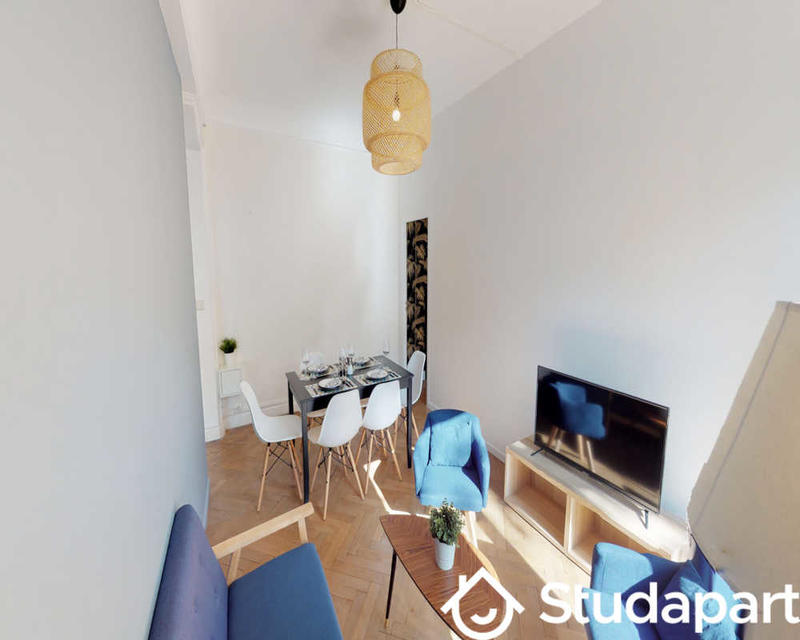 Chambre - 140 m² - 1 pièce