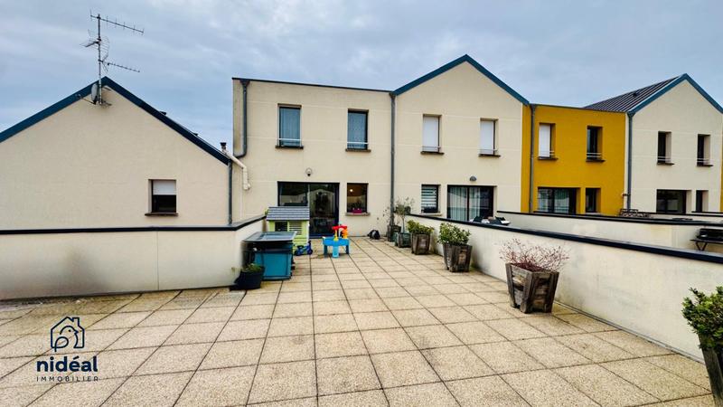 Maison - 93 m² - 4 pièces