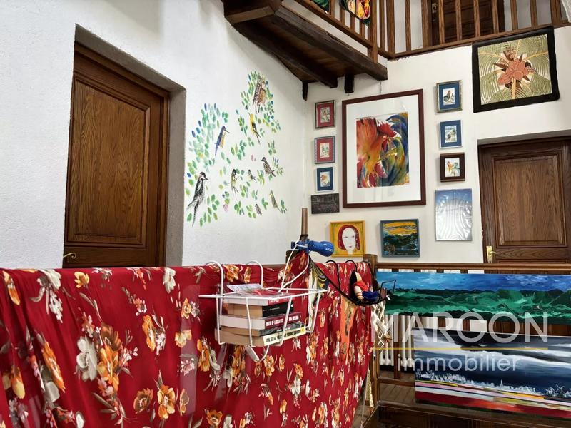 Propriété - 225 m²