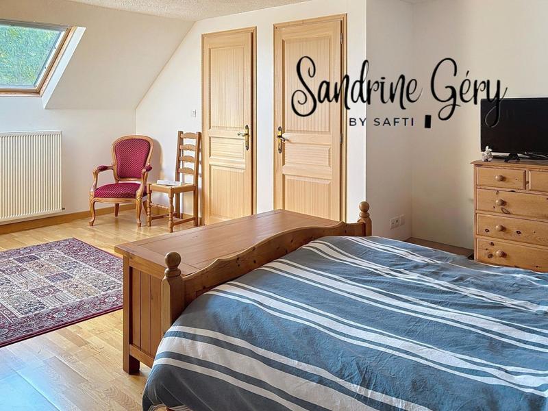 Maison - 90 m² - 6 pièces