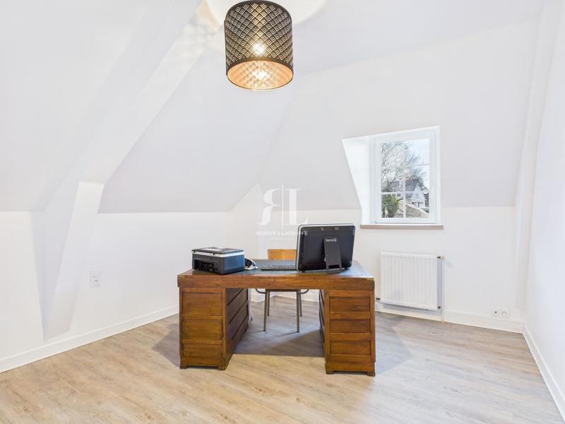 Maison - 161 m² - 6 pièces