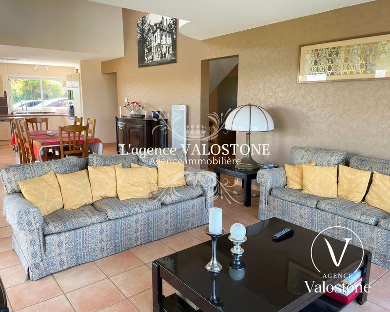 Maison traditionnelle - 172 m² - 5 pièces