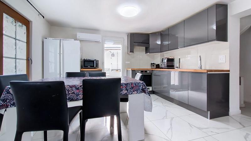 Maison traditionnelle - 82 m² - 4 pièces