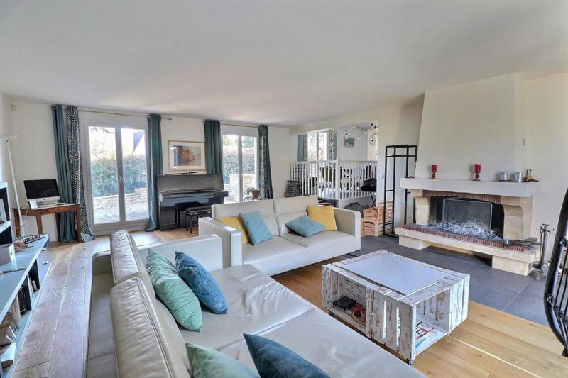 Maison - 205 m² - 8 pièces