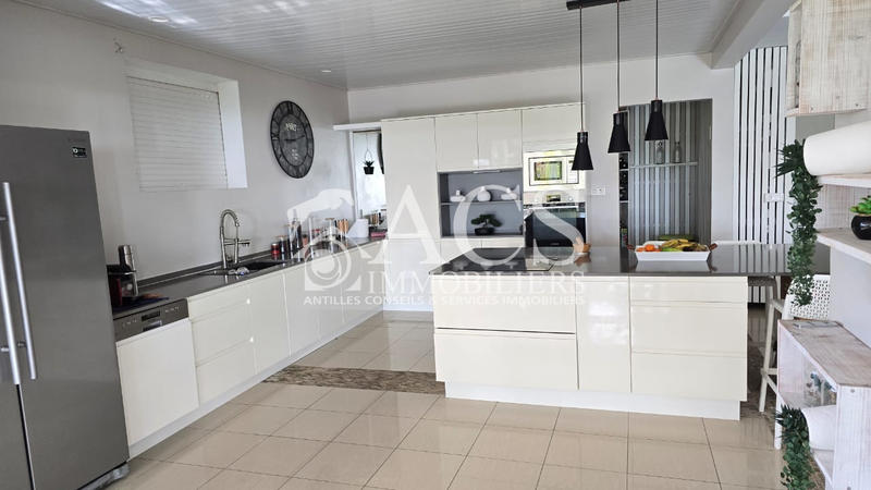 Villa - 278 m² - 8 pièces