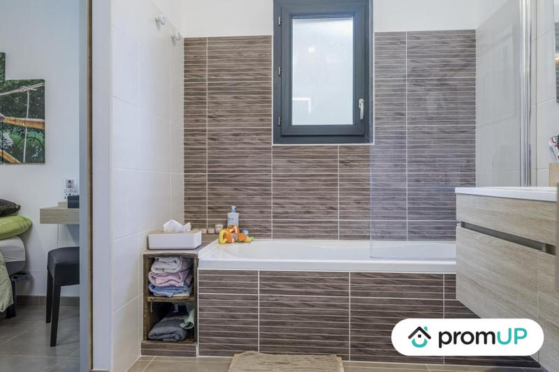 Maison contemporaine - 80 m² - 5 pièces