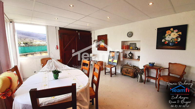 Maison - 151 m² - 8 pièces