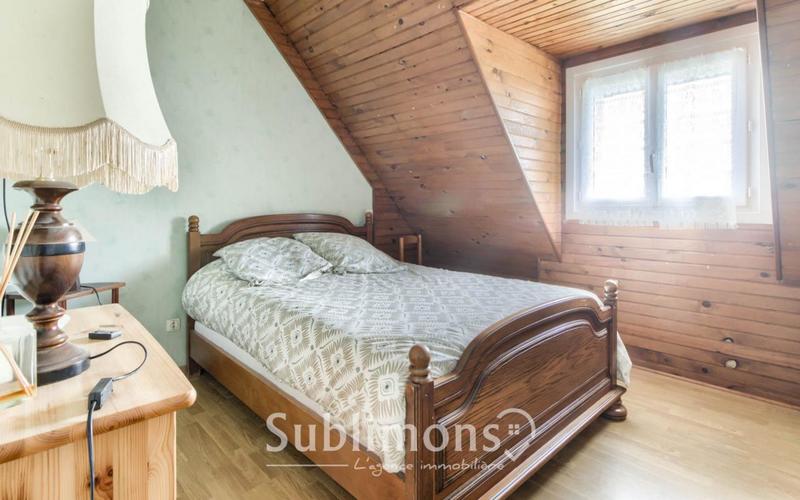 Maison traditionnelle - 96 m² - 6 pièces