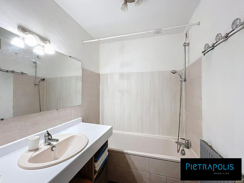 Appartement - 49 m² - 2 pièces