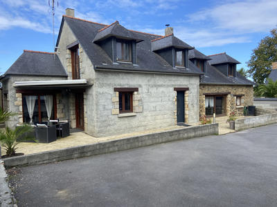 Maison - 136 m² - 5 pièces