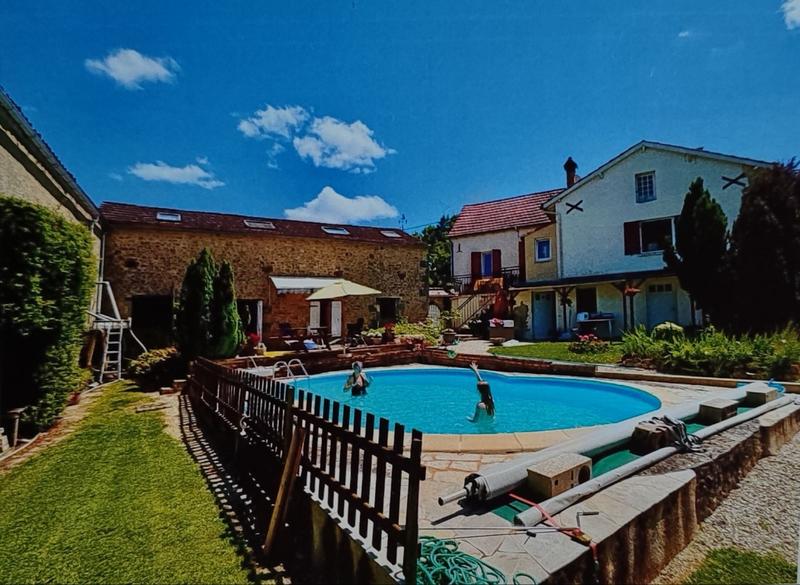 Maison - 218 m² - 11 pièces