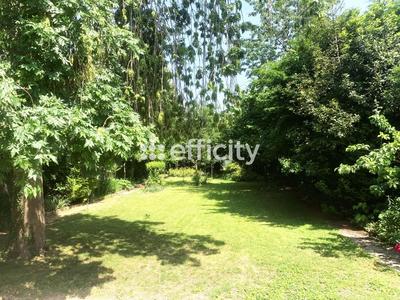 Maison - 287 m² - 8 pièces