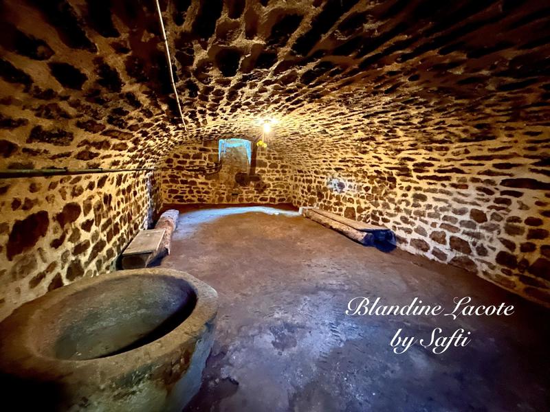 Maison - 207 m² - 8 pièces