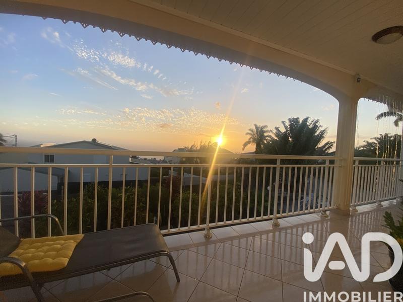 Maison - 198 m² - 5 pièces