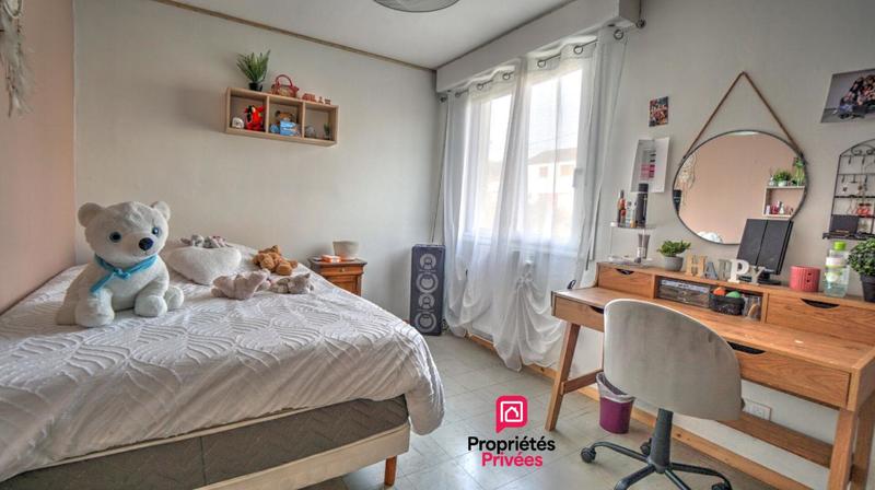 Maison - 143 m² - 8 pièces