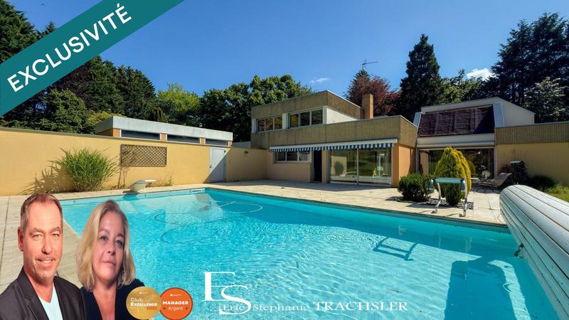 Maison - 304 m² - 12 pièces