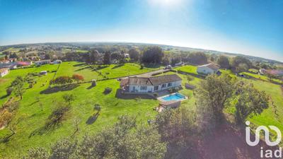 Maison - 93 m² - 4 pièces