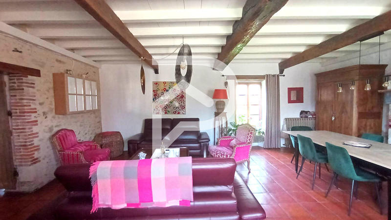 Maison - 180 m² - 8 pièces