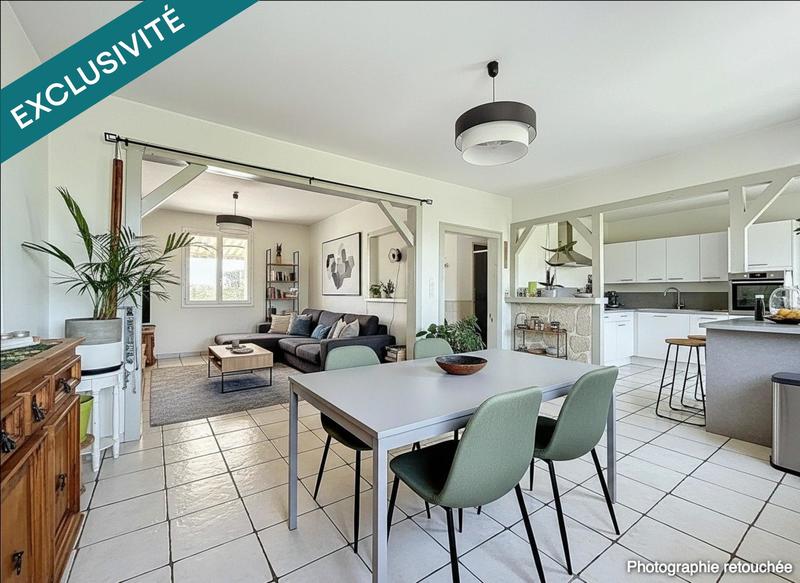 Maison - 203 m² - 8 pièces