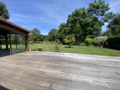 Maison - 200 m² - 6 pièces