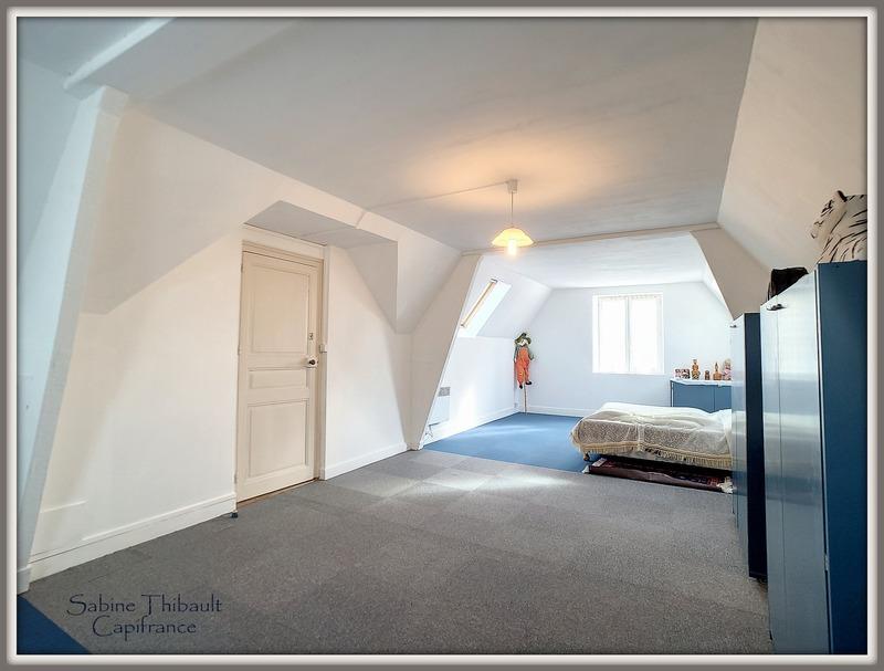 Maison - 196 m² - 7 pièces