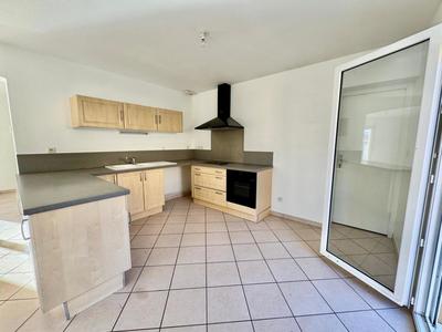 Maison - 96 m² - 4 pièces