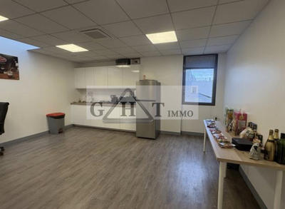 Entrepôt - 1 113 m²